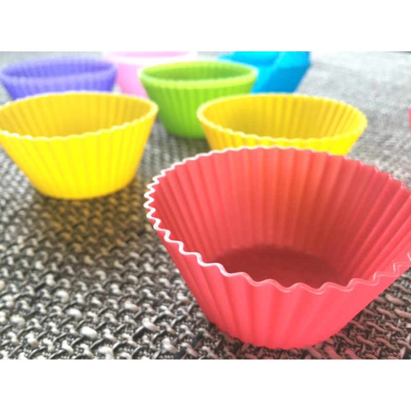 MOLDES PARA MUFFINS O CUPCAKES DE SILICONA X12 UNIDADES