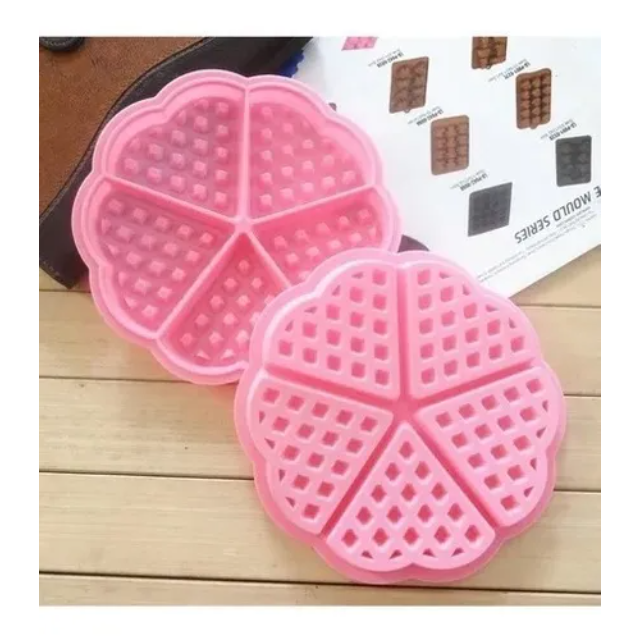 MOLDE DE SILICONA WAFFLE CON FORMA DE CORAZÓN. IDEAL REPOSTERÍA